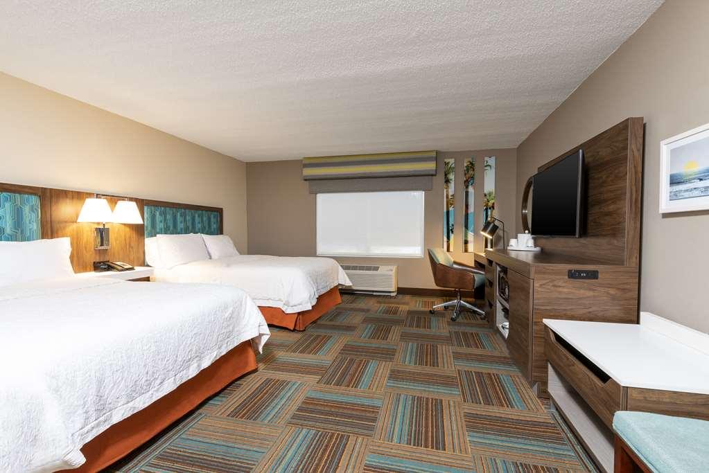 Hampton Inn & Suites Fort Myers-Colonial Boulevard Room photo